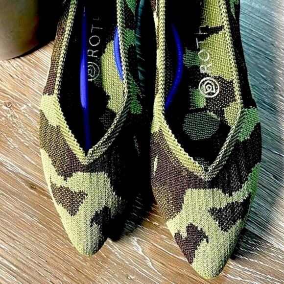 Rothys the point camuflaje green size 6.5 woman’s flat shoes - Picture 3 of 11